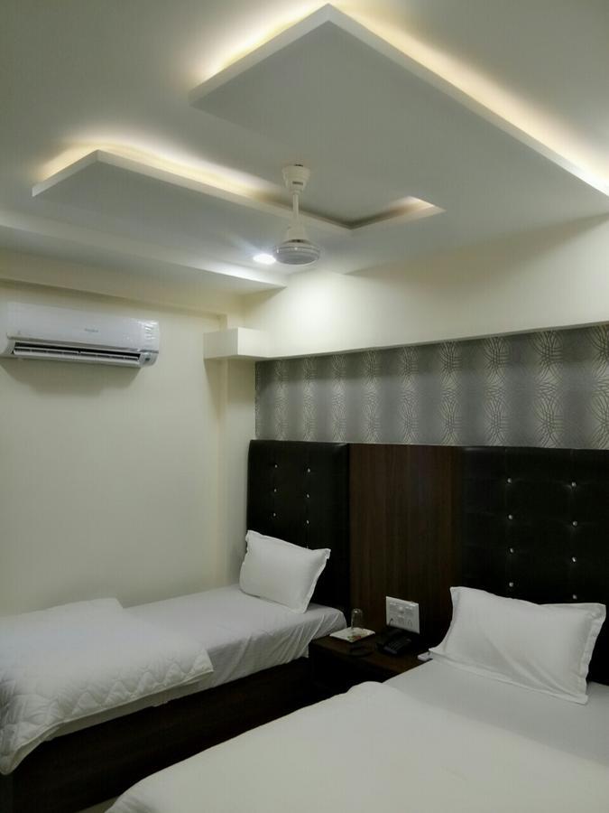 Hotel Sun Shine 阿穆达巴 外观 照片