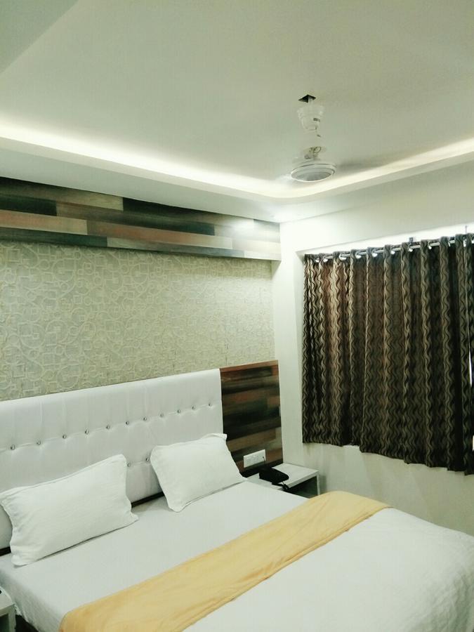 Hotel Sun Shine 阿穆达巴 外观 照片